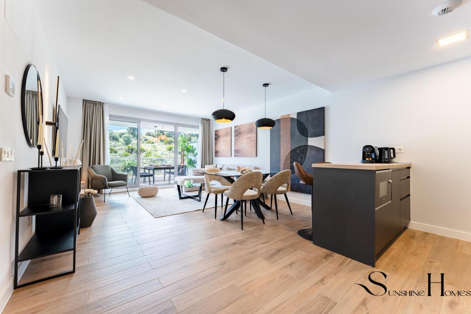 Luxury 2 Bedroom Apartment, Pools, Sauna, Gym & Apartment Mijas